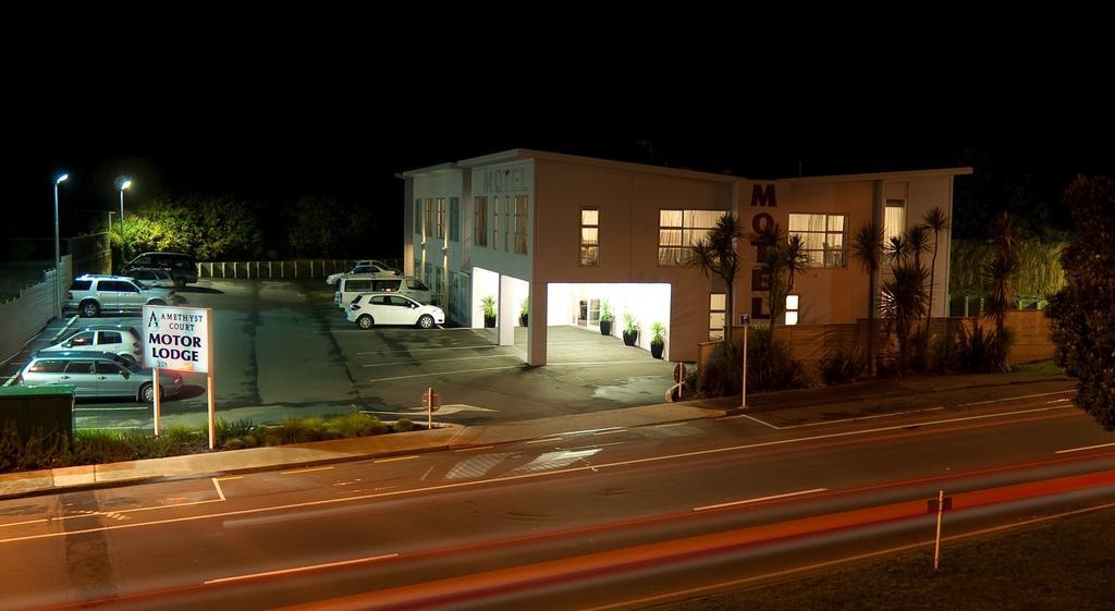 Amethyst Court Motor Lodge Порируа Екстериор снимка