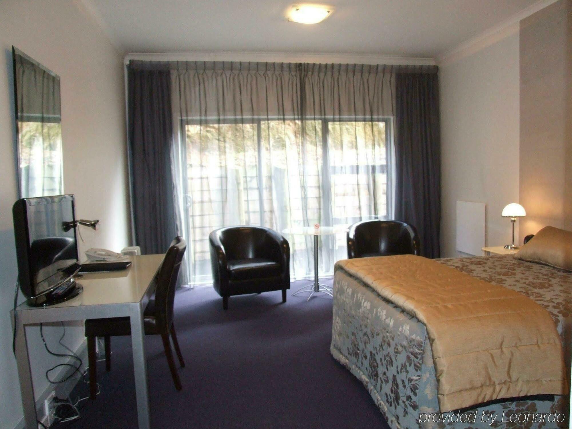 Amethyst Court Motor Lodge Порируа Екстериор снимка