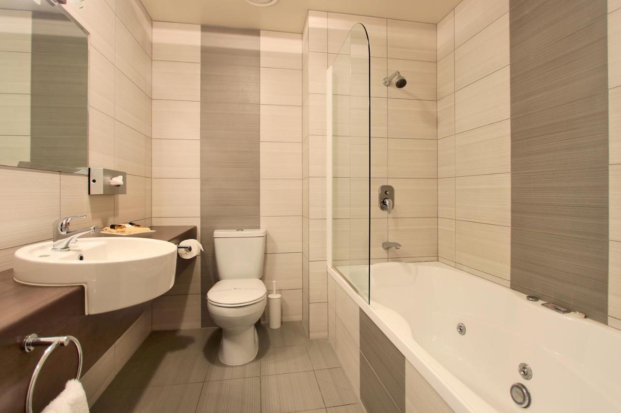 Amethyst Court Motor Lodge Порируа Стая снимка